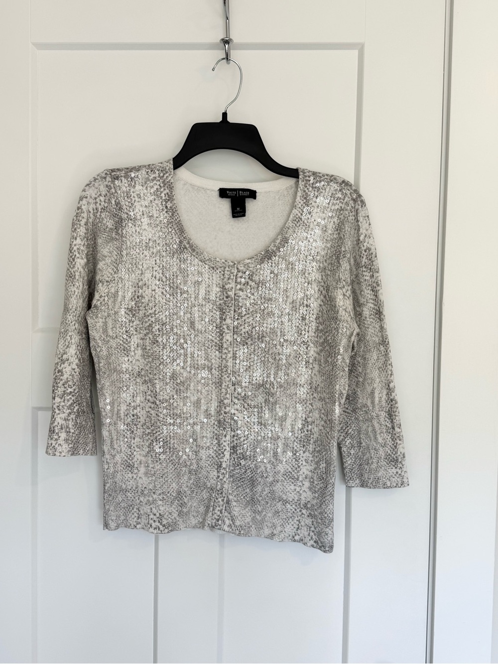 White House Black Market Sequin Knit Sweater Top Medium Silver Gray Glam Stretch